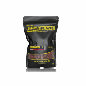 SINGLEPLAYER Boilies Bloodworm 1kg – Obrázok 1