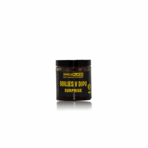 SINGLEPLAYER Boilies v dipu SURPRISE 150g 20mm